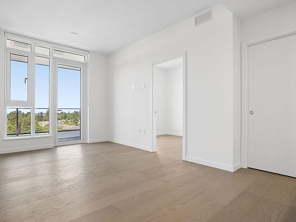 4th image of 8415 Granville St #608