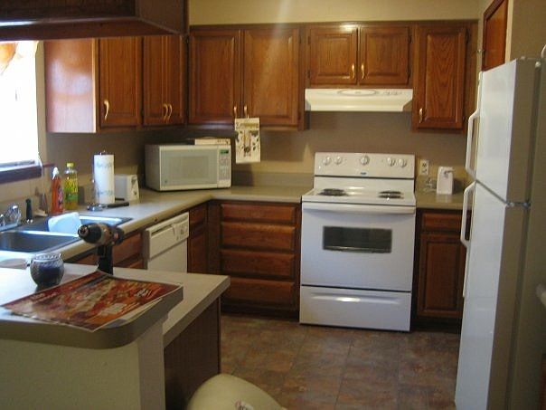 1st image of 8 Heritage Ln #31