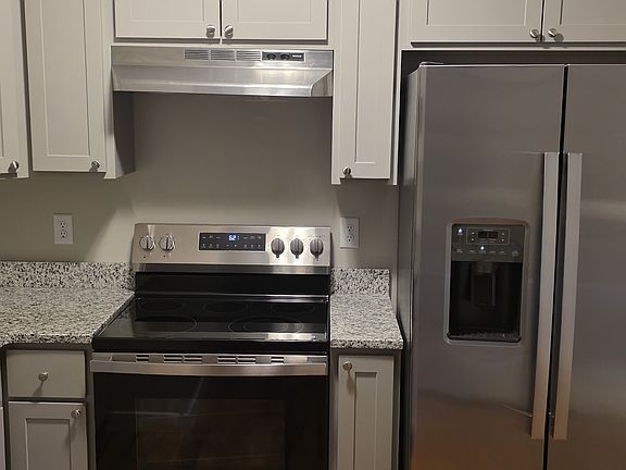 3rd image of 153 Robbies Ln
