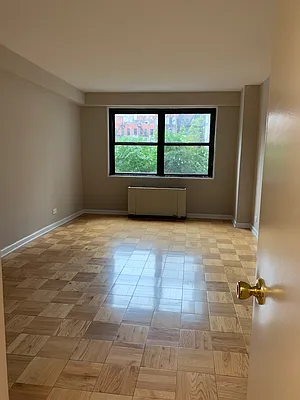 Rented by UES Management | media 6