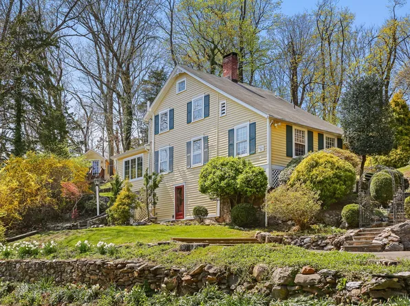 32 Valley Road, Westport, CT 06880