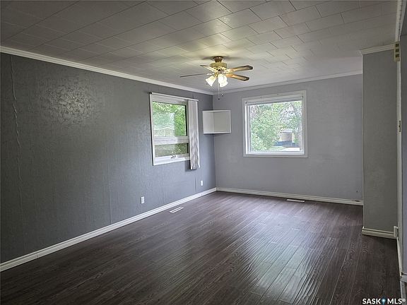4th image of 105 Ottawa Street