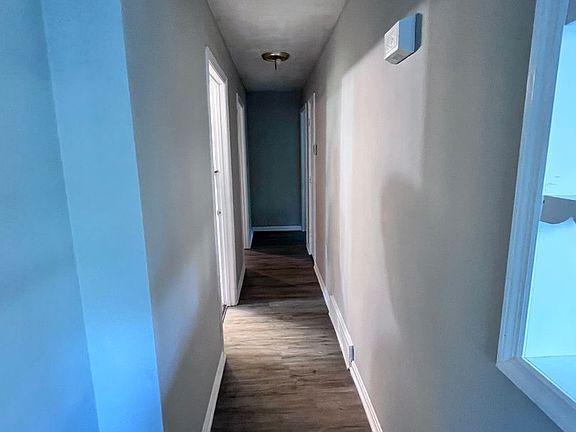 5th image of 225 Fuller Dr