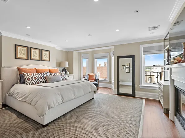 630 Hudson Street image 28 of 50