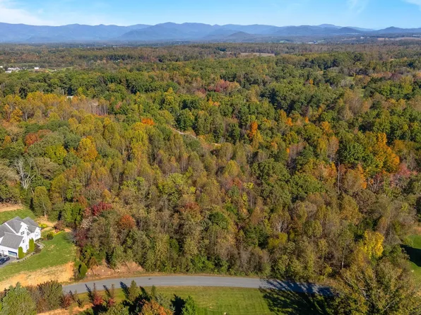 3 Hancock Dr, Ruckersville, VA 22968