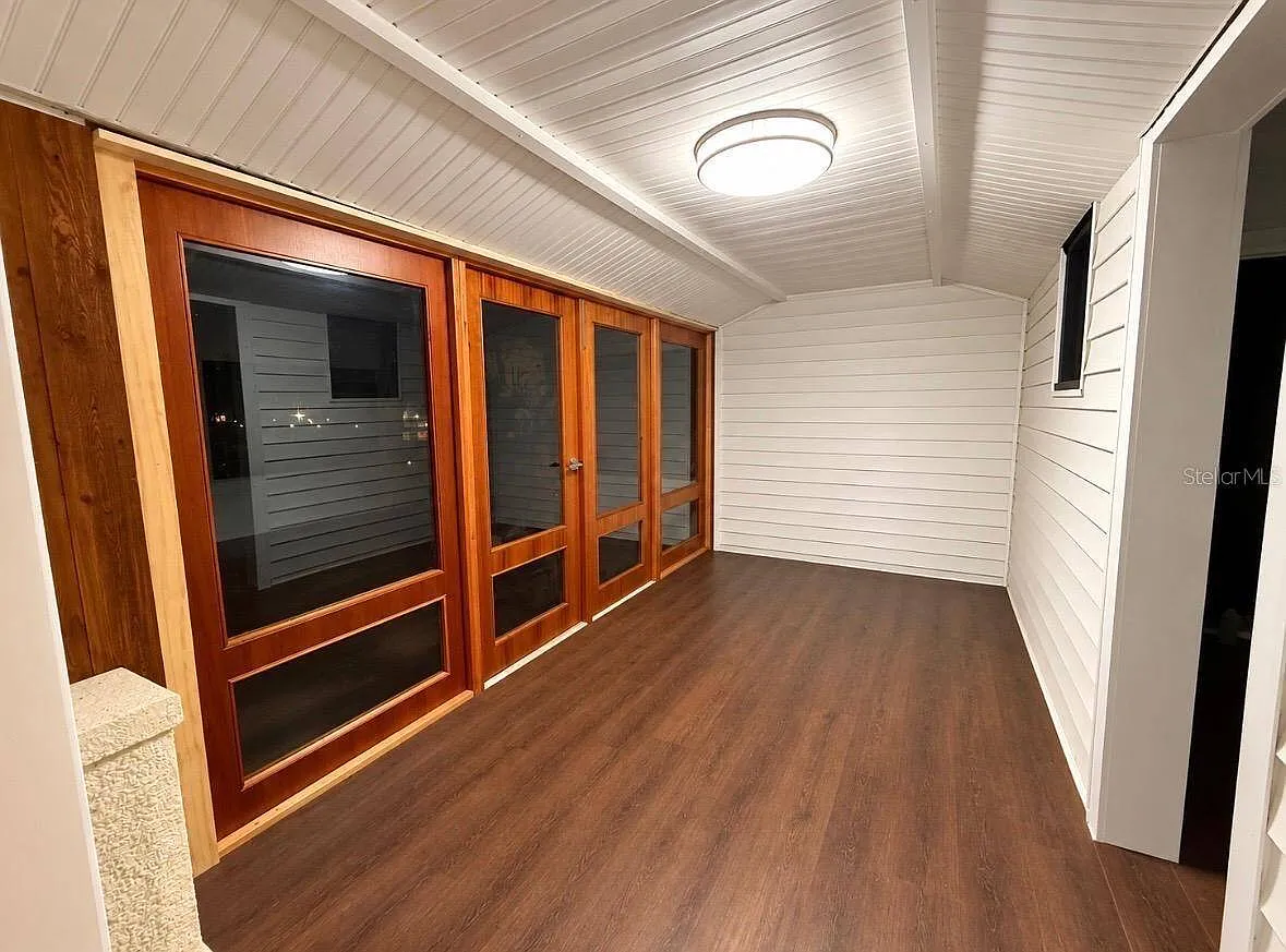 3 bed, 2.0 bath, 1154 sqft, $3,000 — Photo 4