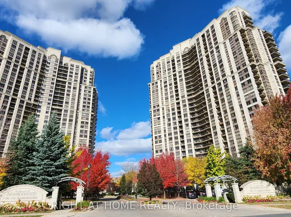 700 Humberwood Blvd #2422, Toronto, ON M9W 7J4
