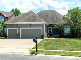 9422 Swarner Dr, Lenexa, KS 66219
