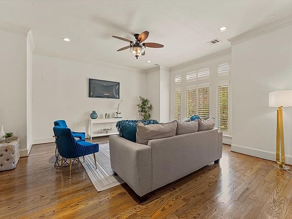 4th image of 30 History Row