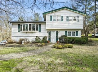 9 Mangin Rd, Monroe, NY 10950