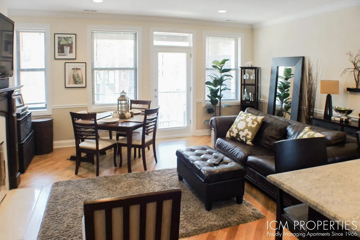 2 bed, 1150 sqft, $4,650 — Photo 3