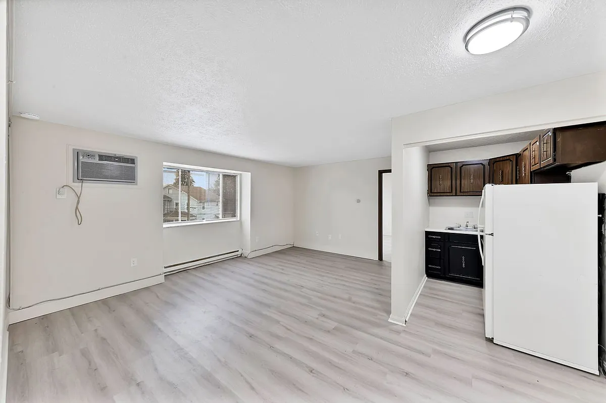 Building Photo - 478 4th St