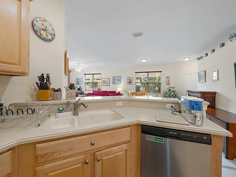 8326 Summer Greens Ter — Photo 28