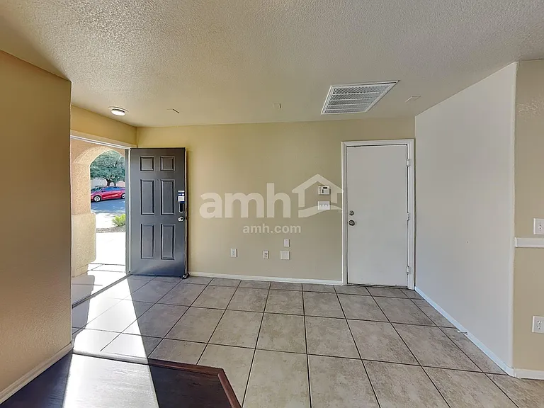 10819 Hawthorne Berry St — Photo 6