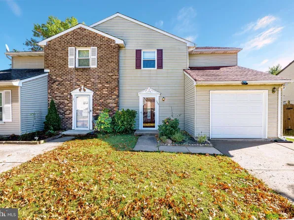 123 Winfield Ct, Fairless Hills, PA 19030