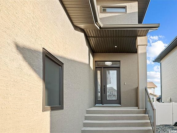 5th image of 4762 Skinner Cres