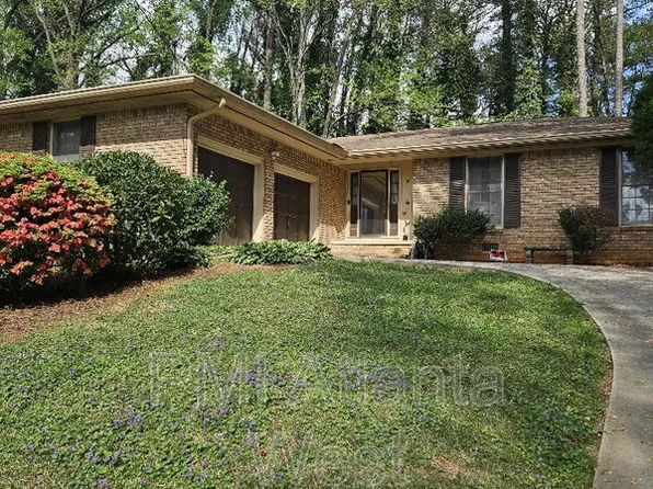 4757 Fellswood Dr, Stone Mountain, GA 30083