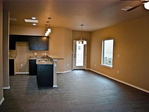 3rd image of 13482 Hazelwood St