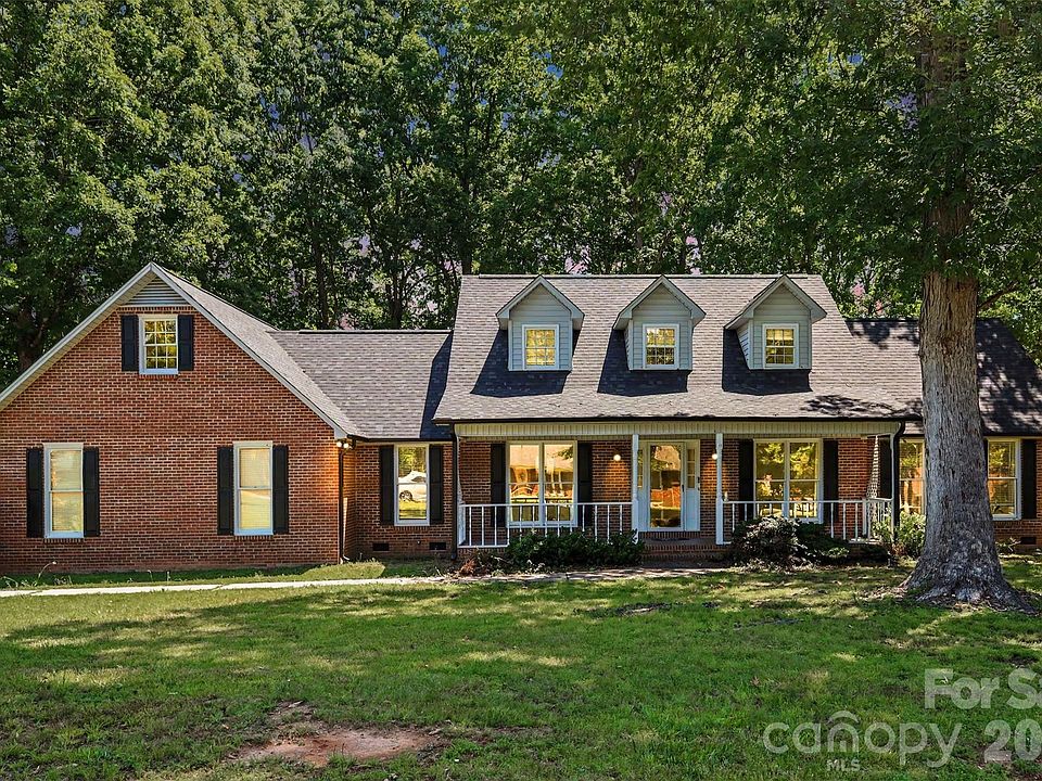 1st image of 121 Country Creek Dr