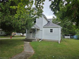 40 Walnut St, New London, OH 44851
