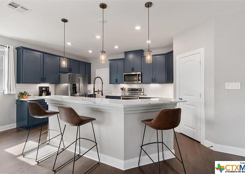 1st image of 150 Kat Garnet Dr