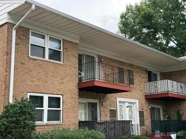 160 Evergreen Rd APT 20B, Edison, NJ 08837
