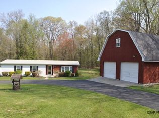 699 Griffith Rd, Seward, PA 15954