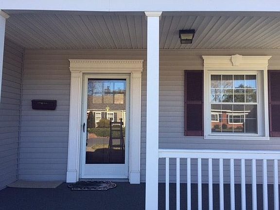 3rd image of 740 Elmwood Dr