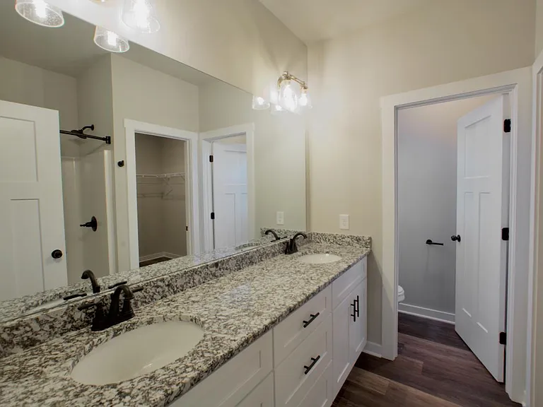 511 N Point Cir — Photo 13