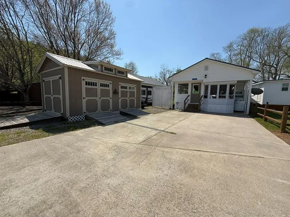 4163 Riverbank Run, Hiawassee, GA 30546