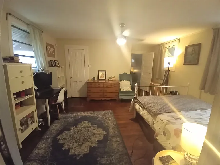 1032 Curran St NW — Photo 8