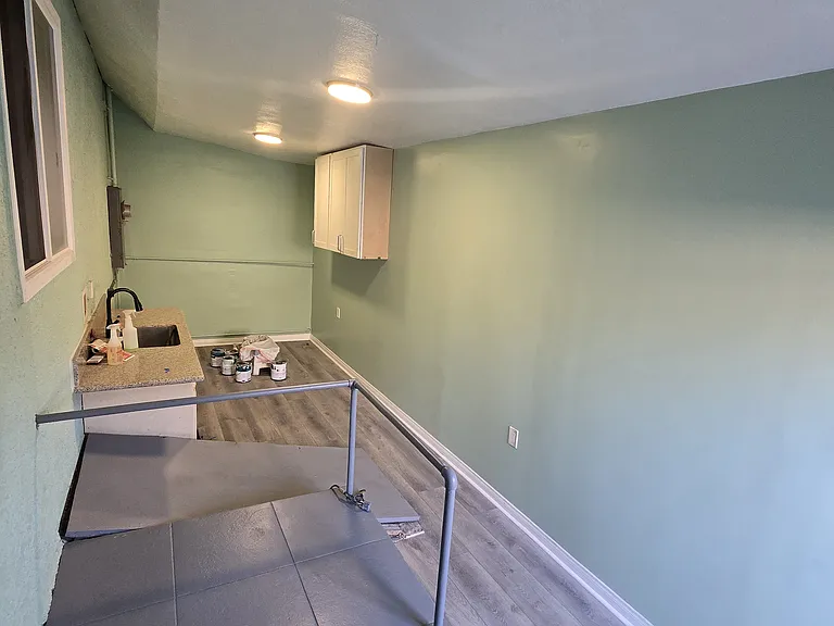 845 W 62nd St — Photo 3