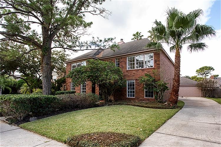 1st image of 2106 Cherry Hills Dr
