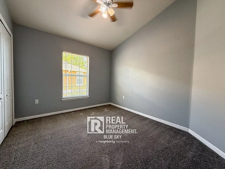 7624 Red Mill Cir — Photo 18