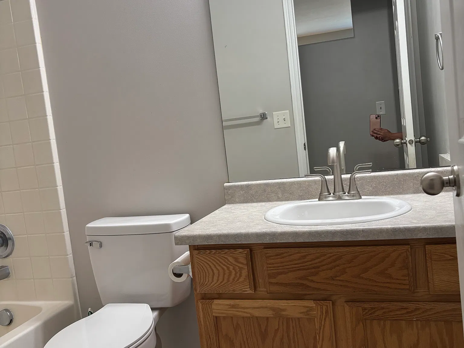3 bed, 1238 sqft, $2,300 — Photo 2