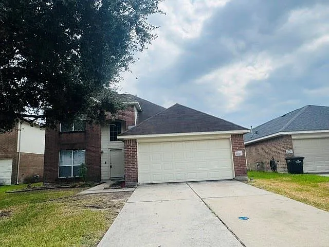 4 bed, 2.5 bath, 2191 sqft, $2,200 — Photo 3