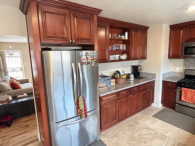 2201 E Standish Ave — Photo 7