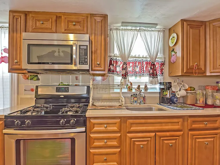 45 Nightingale St #B — Photo 38