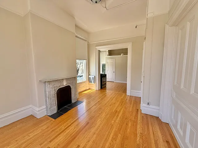Studio, 335 sqft, $2,500 — Photo 3