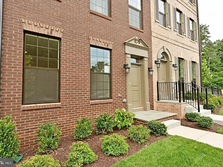 4404 Fair Lakes Ct — Photo 4