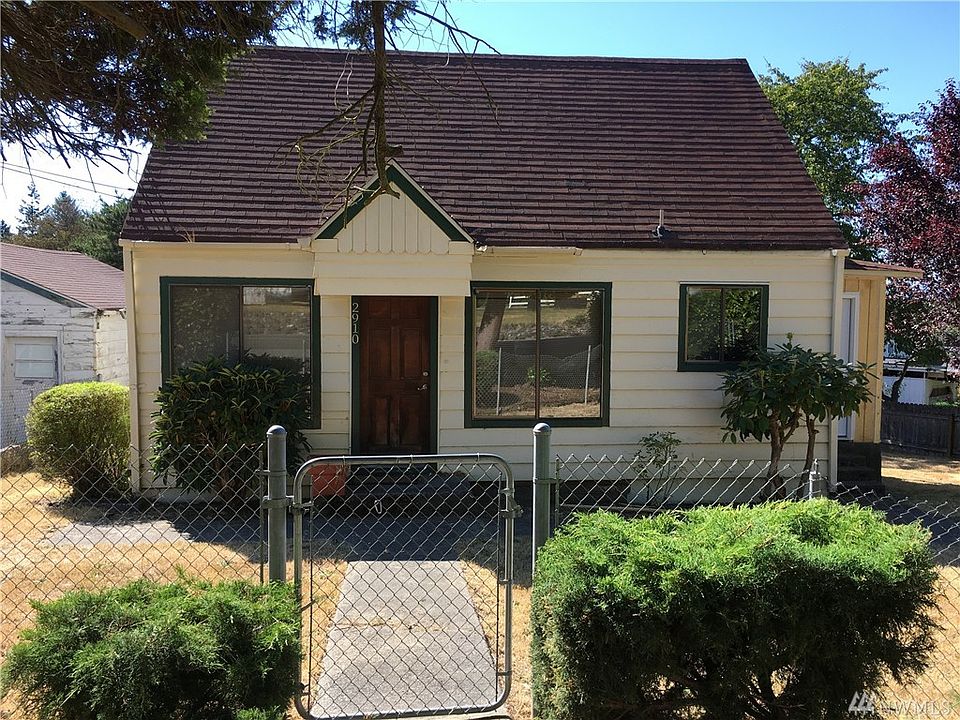 1st image of 2910 Parkway Dr W