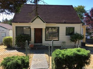 2910 Parkway Dr W, University Place, WA 98466