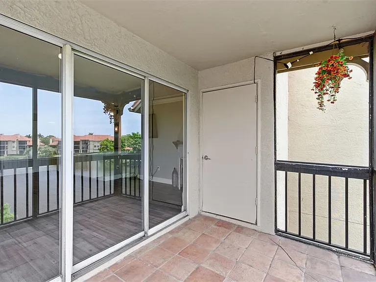 2400 Feather Sound Dr #1136 — Photo 27
