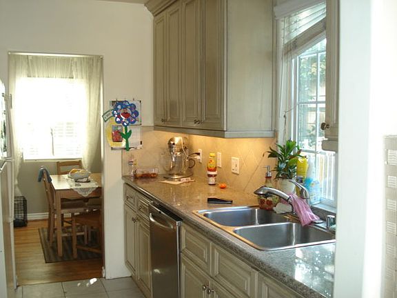 3rd image of 12245 Emelita St