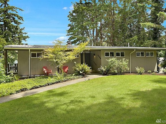 3rd image of 4435 Holly Ln NW