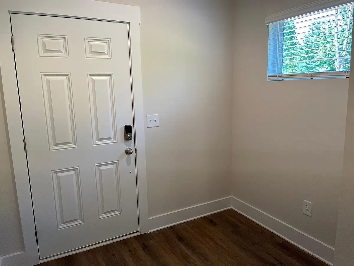 Right inside front door, nook space - 854 Thread Way