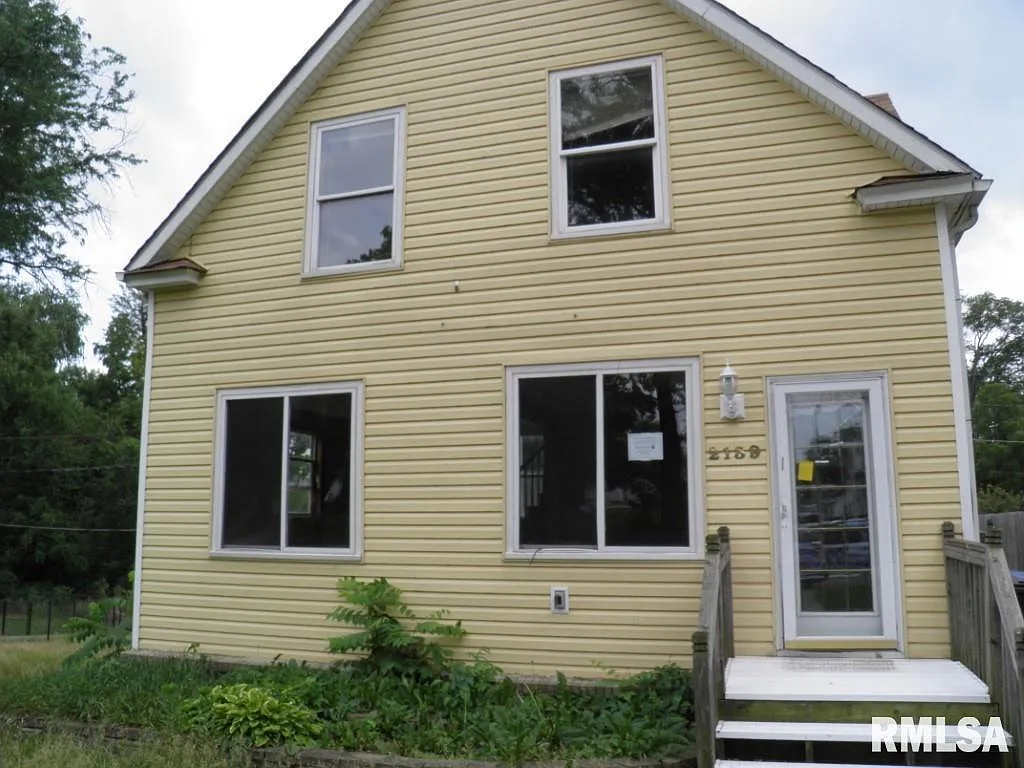 2139 W 16th St photo 1