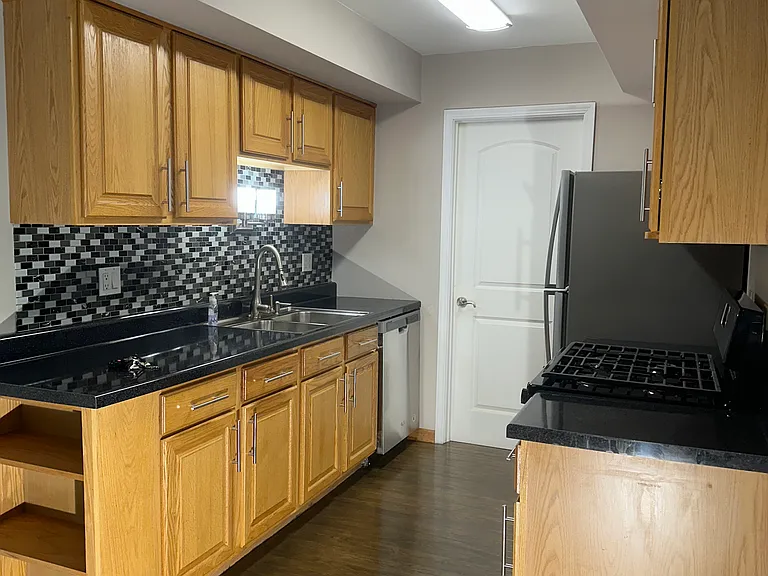 328 Carthage Ct #D — Photo 4