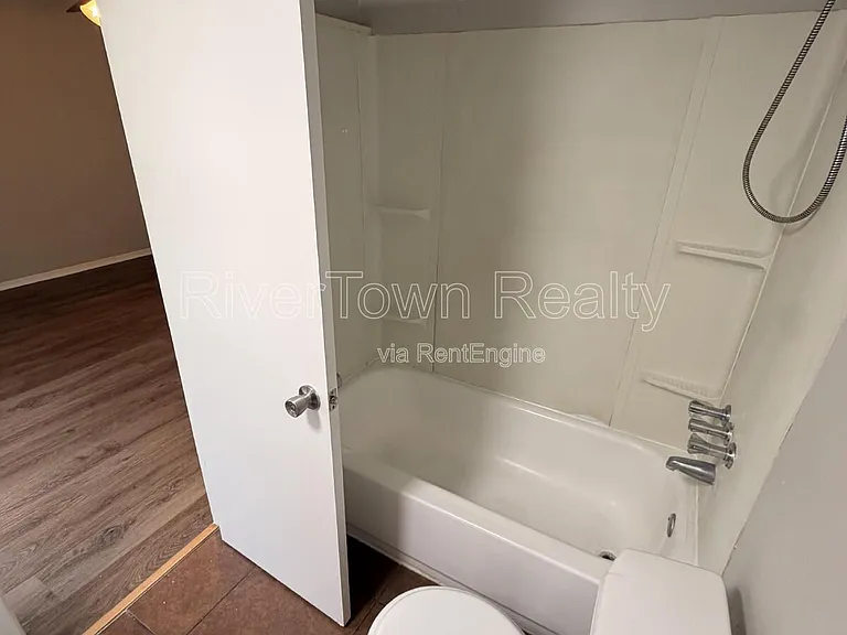 4778 Daphne Rd — Photo 9