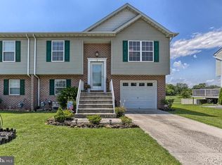 5 Westview Dr, Mc Sherrystown, PA 17344